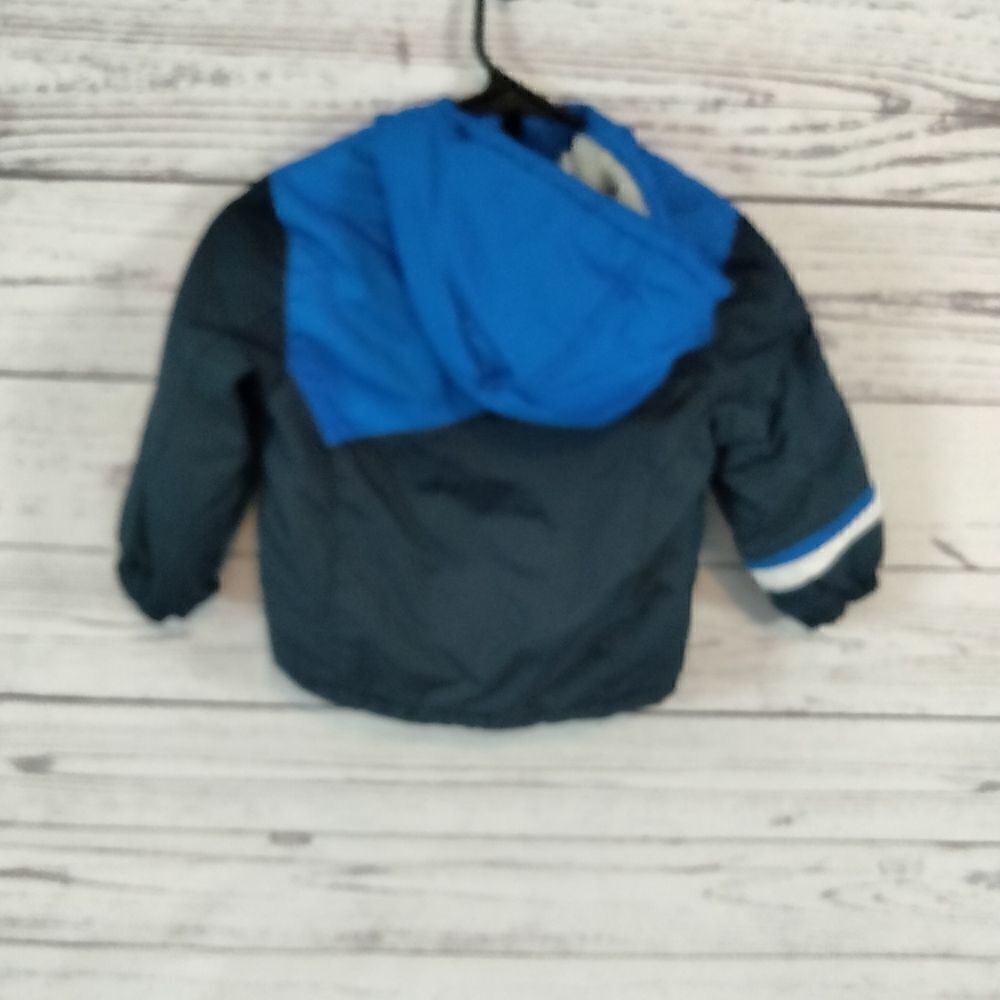"Healthtex" boys jacket - Picture 3 of 8